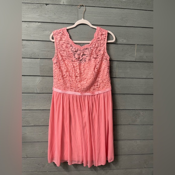 David's Bridal Dresses & Skirts - Worn Once David’s Bridal Coral Peach Lace Top Dress Sz 14 Prom Bridesmaid Formal